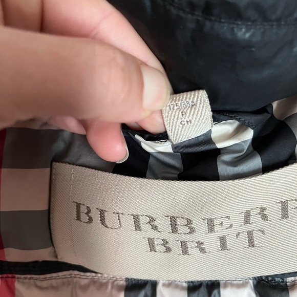 Burberry Black Puffer Vest - Picture 10 of 12